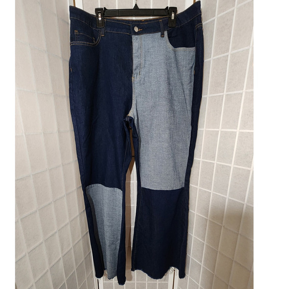 SHEIN Women's High Waist Stretch Two Tone Raw Cut Flare Leg Jeans Plus: 3XL(18) - Picture 3 of 4